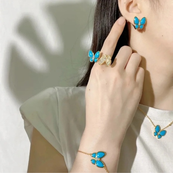 Butterfly Turquoise Gold Stainless Steel Pendant Bracelet - Picture 3 of 3